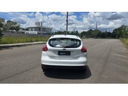 FORD - FOCUS - 2016/2016 - Branca - R$ 74.900,00