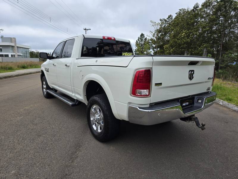 DODGE - RAM - 2018/2018 - Branca - R$ 288.000,00