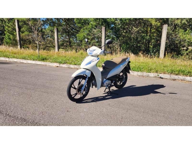 HONDA - BIZ 125 - 2022/2022 - Branca - R$ 16.500,00