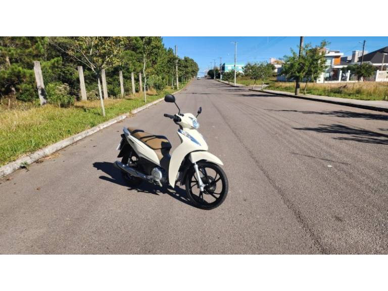 HONDA - BIZ 125 - 2022/2022 - Branca - R$ 16.500,00