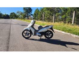 HONDA - BIZ 125 - 2022/2022 - Branca - R$ 16.500,00