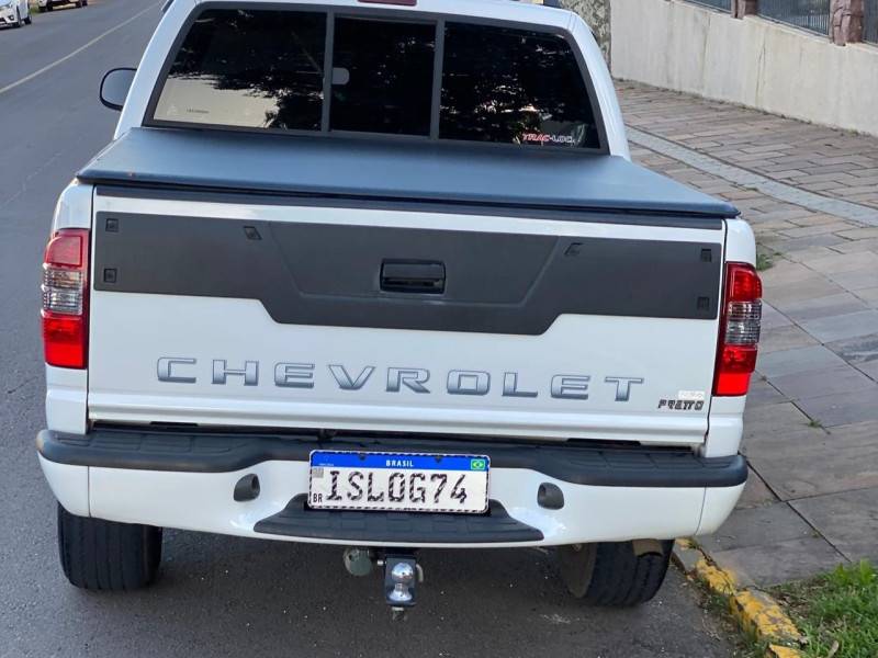 CHEVROLET - S10 - 2011/2011 - Branca - R$ 95.000,00