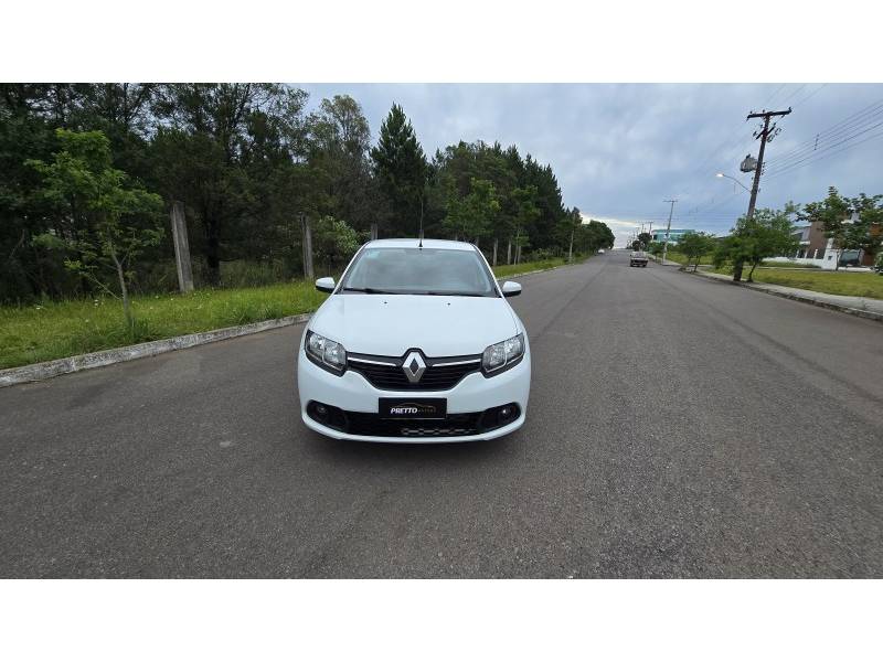 RENAULT - SANDERO - 2017/2018 - Branca - R$ 46.900,00