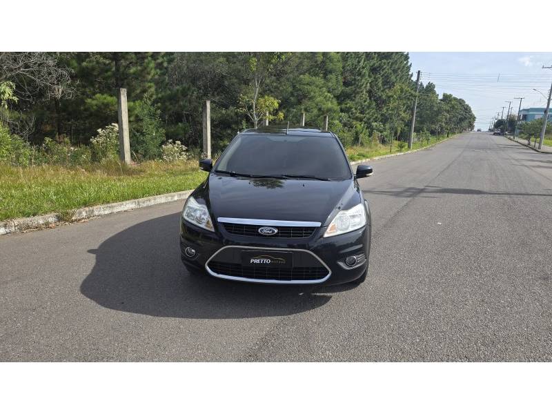 FORD - FOCUS - 2009/2009 - Preta - R$ 39.900,00
