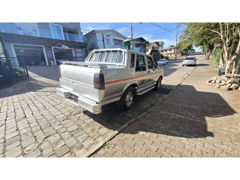 FORD - F-1000 - 1993/1993 - Cinza - R$ 81.900,00
