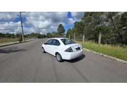 FORD - FIESTA - 2013/2014 - Branca - R$ 39.900,00