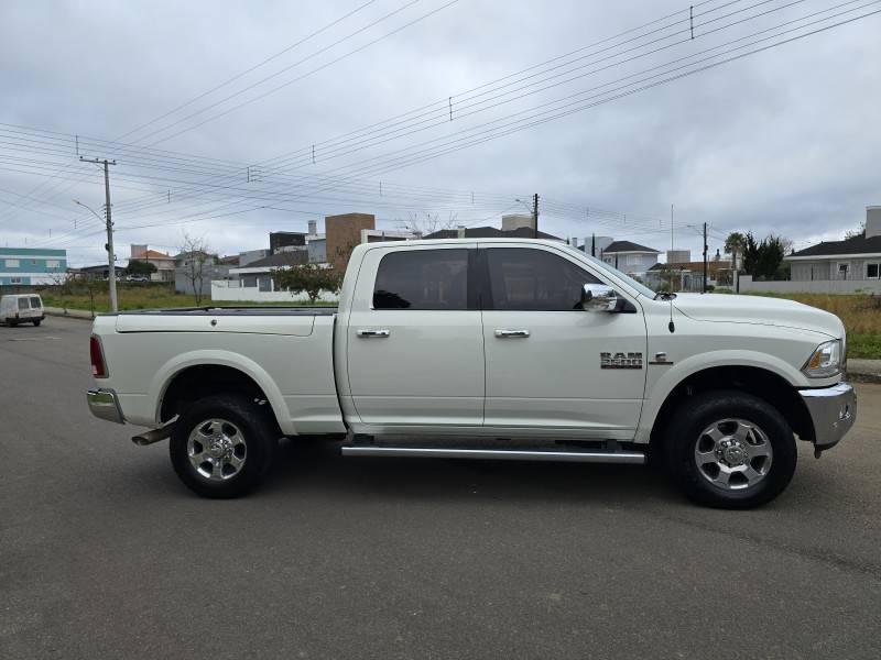 DODGE - RAM - 2018/2018 - Branca - R$ 288.000,00