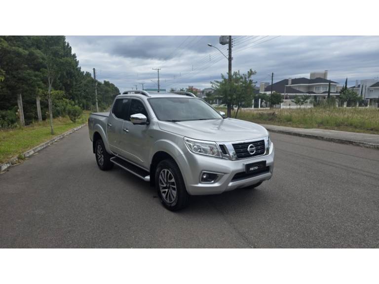 NISSAN - FRONTIER - 2021/2022 - Prata - R$ 176.900,00