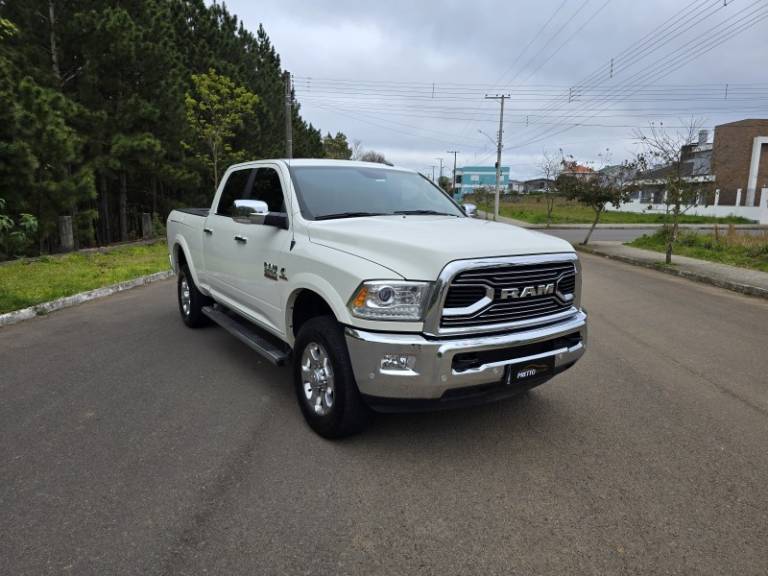 DODGE - RAM - 2018/2018 - Branca - R$ 288.000,00