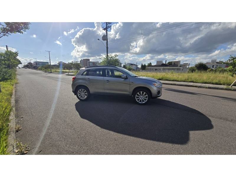 MITSUBISHI - ASX - 2013/2014 - Prata - R$ 75.000,00