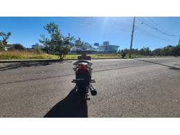 HONDA - BIZ 125 - 2022/2022 - Branca - R$ 16.500,00