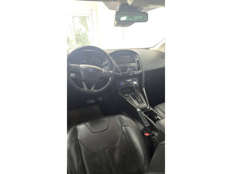 FORD - FOCUS - 2016/2016 - Branca - R$ 74.900,00