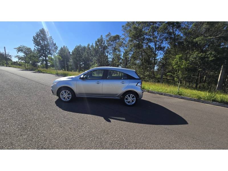 CHEVROLET - AGILE - 2014/2014 - Prata - R$ 39.900,00