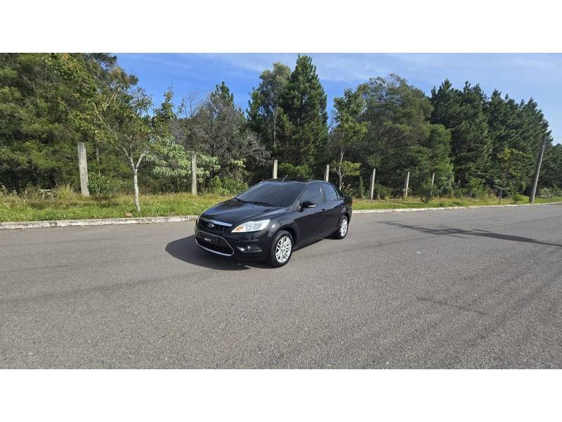FORD - FOCUS - 2009/2009 - Preta - R$ 39.900,00