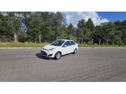 FORD - FIESTA - 2013/2014 - Branca - R$ 39.900,00