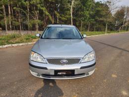 FORD - MONDEO - 2004/2004 - Prata - R$ 47.900,00