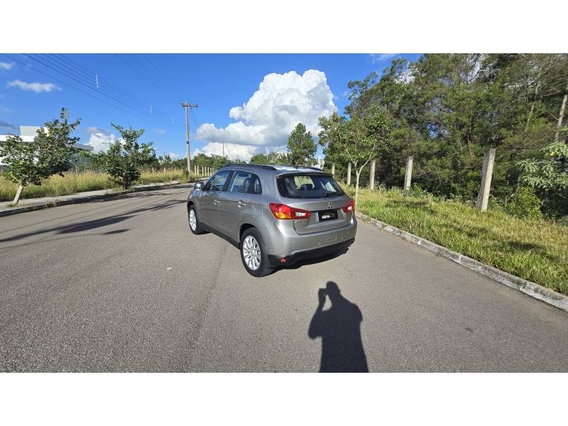 MITSUBISHI - ASX - 2013/2014 - Prata - R$ 75.000,00