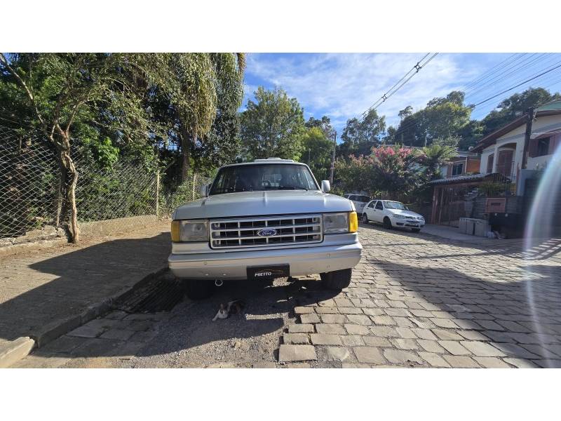 FORD - F-1000 - 1993/1993 - Cinza - R$ 81.900,00
