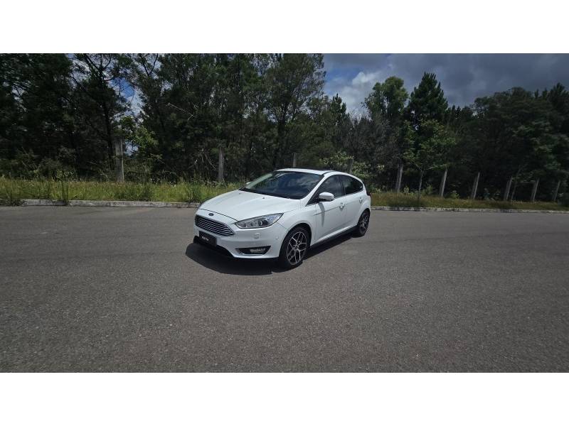 FORD - FOCUS - 2016/2016 - Branca - R$ 74.900,00