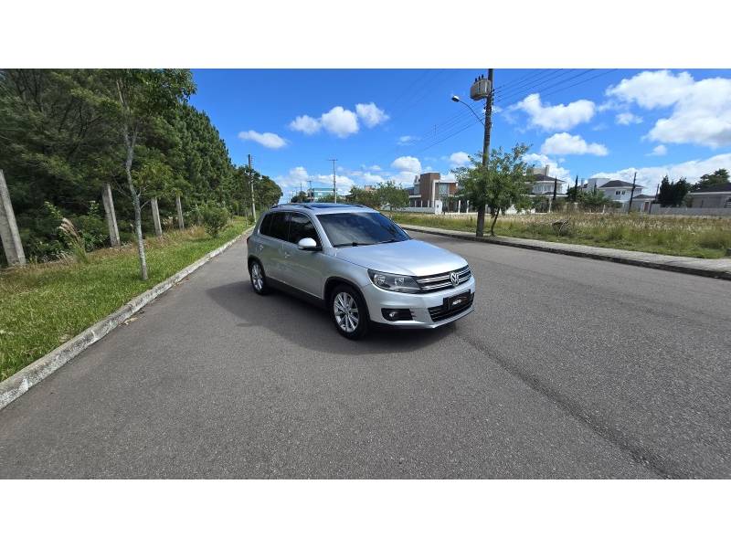 VOLKSWAGEN - TIGUAN - 2014/2014 - Cinza - R$ 69.900,00