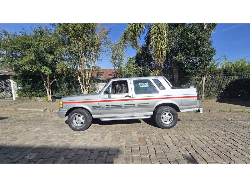 FORD - F-1000 - 1993/1993 - Cinza - R$ 81.900,00