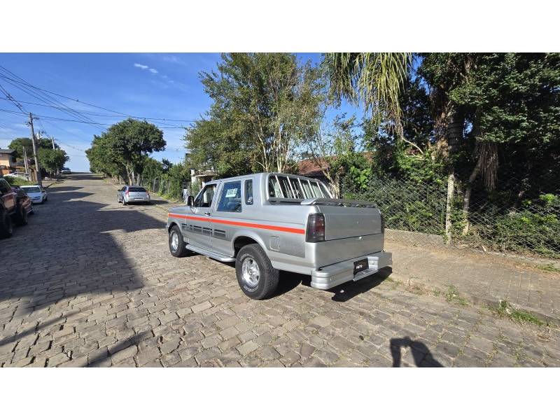 FORD - F-1000 - 1993/1993 - Cinza - R$ 81.900,00