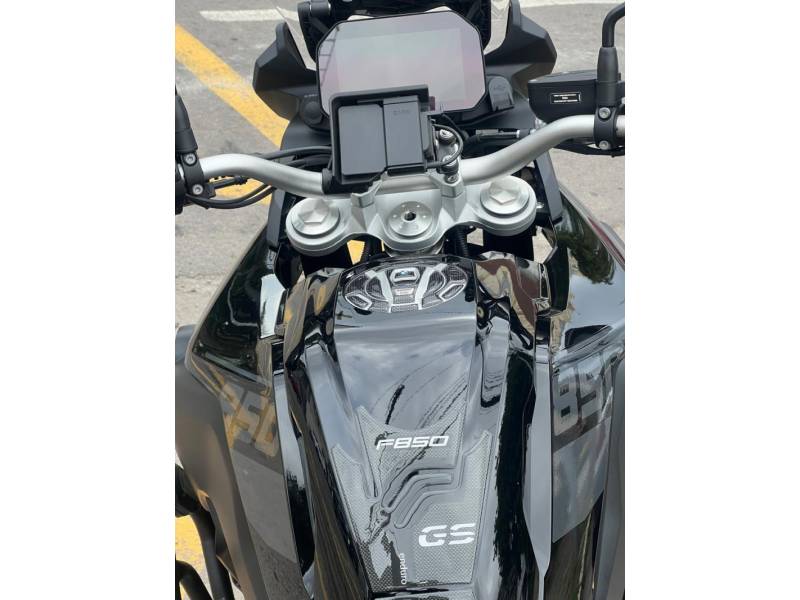 BMW - F 850 GS PREMIUM - 2022/2023 - Preta - R$ 68.000,00