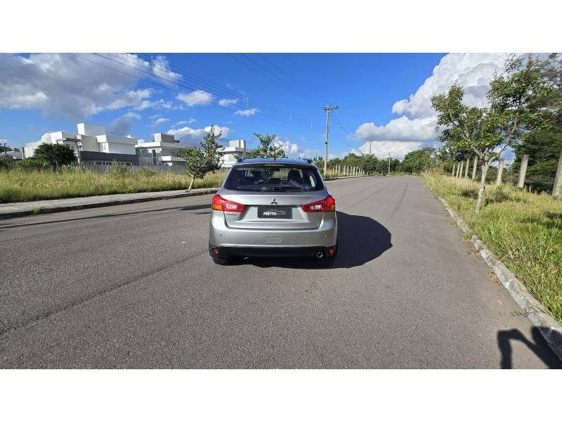 MITSUBISHI - ASX - 2013/2014 - Prata - R$ 75.000,00