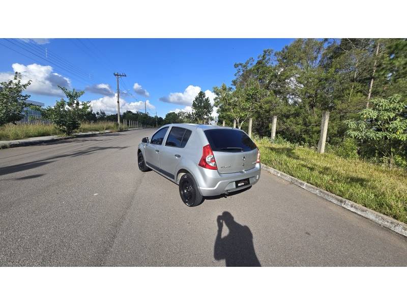RENAULT - SANDERO - 2011/2011 - Cinza - R$ 29.800,00