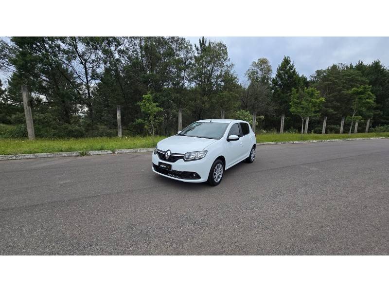 RENAULT - SANDERO - 2017/2018 - Branca - R$ 46.900,00