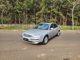 FORD - MONDEO - 2004/2004 - Prata - R$ 47.900,00