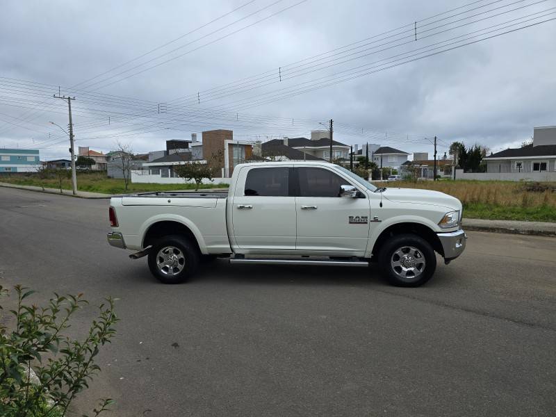 DODGE - RAM - 2018/2018 - Branca - R$ 288.000,00