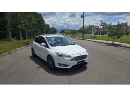 FORD - FOCUS - 2016/2016 - Branca - R$ 74.900,00