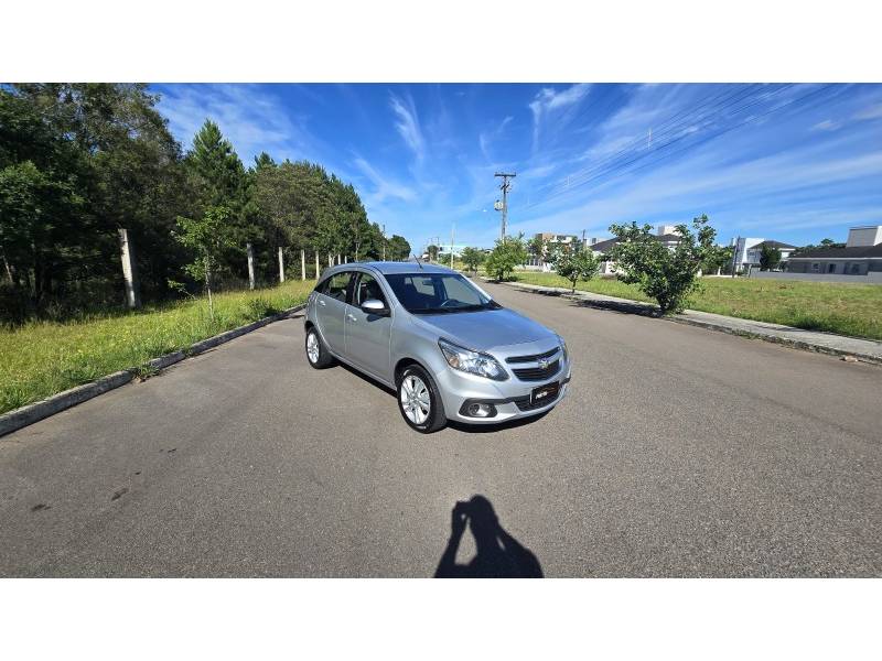 CHEVROLET - AGILE - 2014/2014 - Prata - R$ 39.900,00