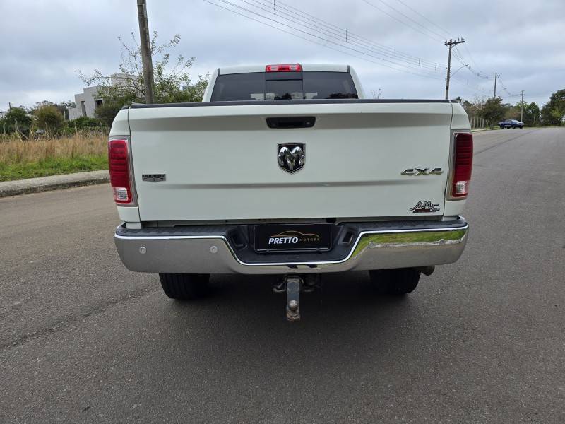 DODGE - RAM - 2018/2018 - Branca - R$ 288.000,00