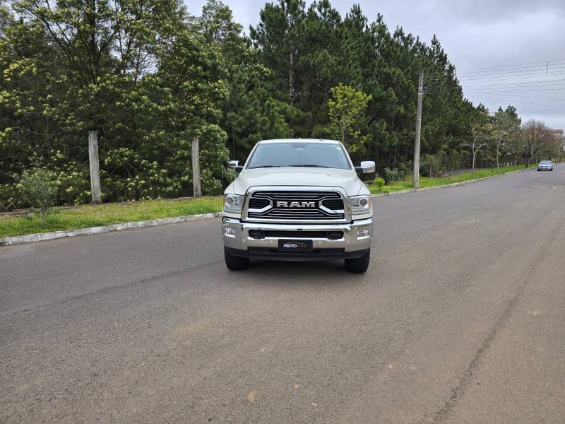 DODGE - RAM - 2018/2018 - Branca - R$ 288.000,00