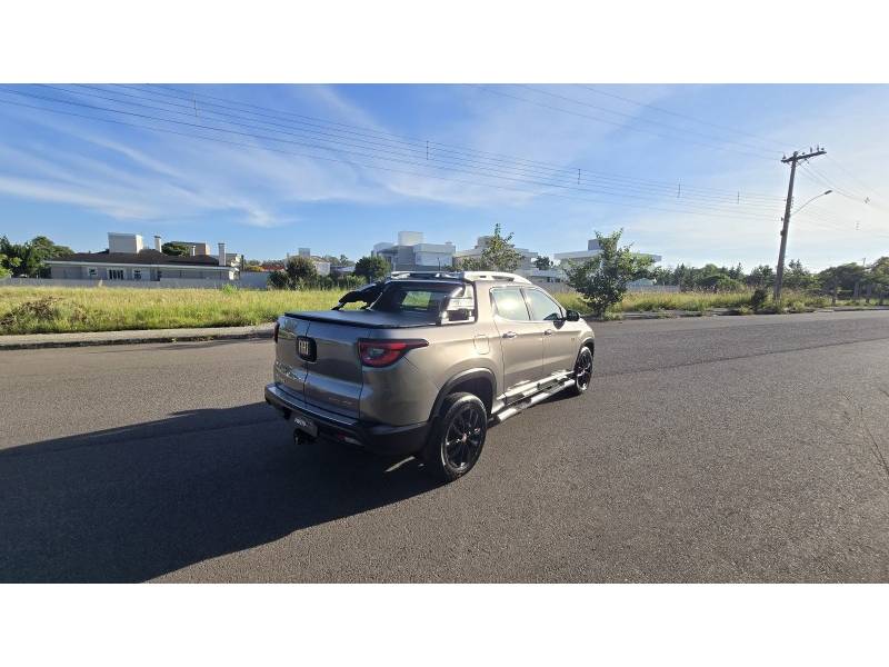 FIAT - TORO - 2020/2021 - Cinza - R$ 131.900,00