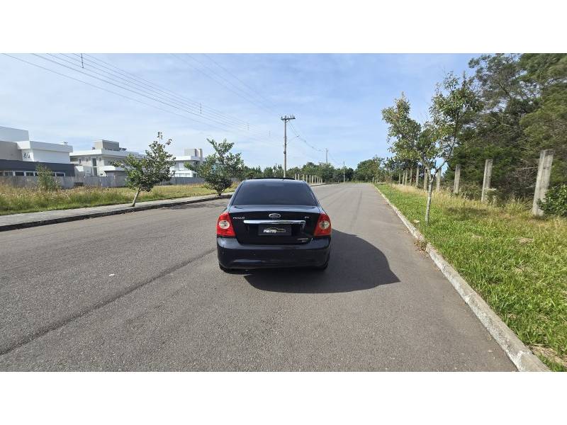 FORD - FOCUS - 2009/2009 - Preta - R$ 39.900,00